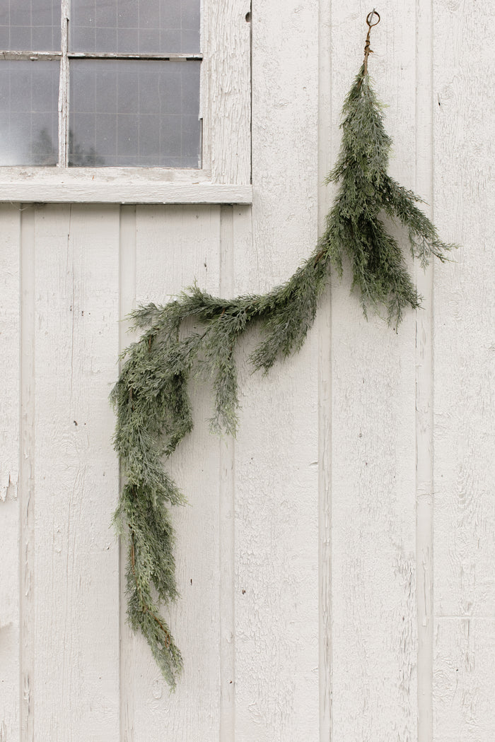 Whispering Hills Garland