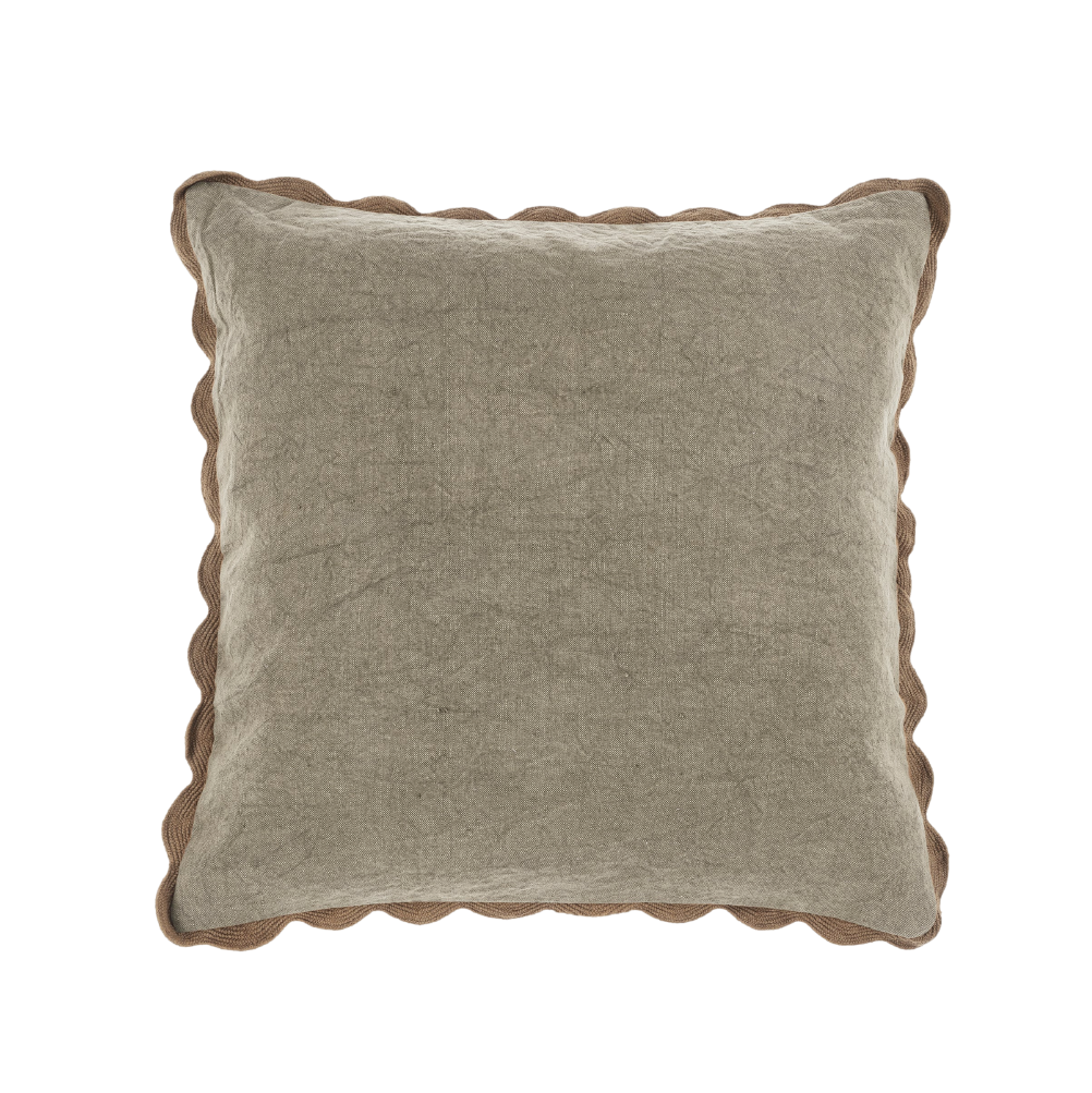 Harriet Scalloped Pillow