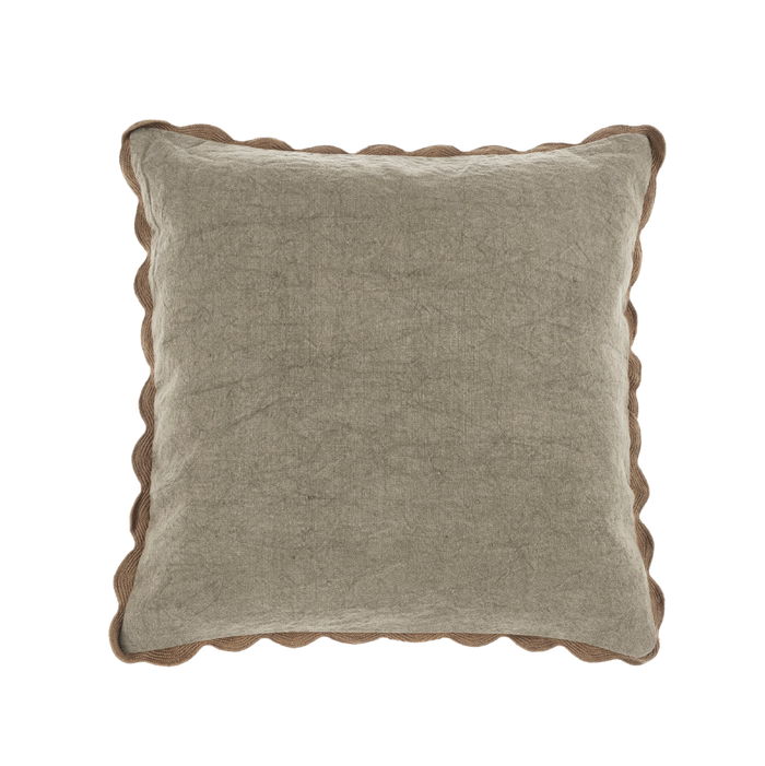 Harriet Scalloped Pillow