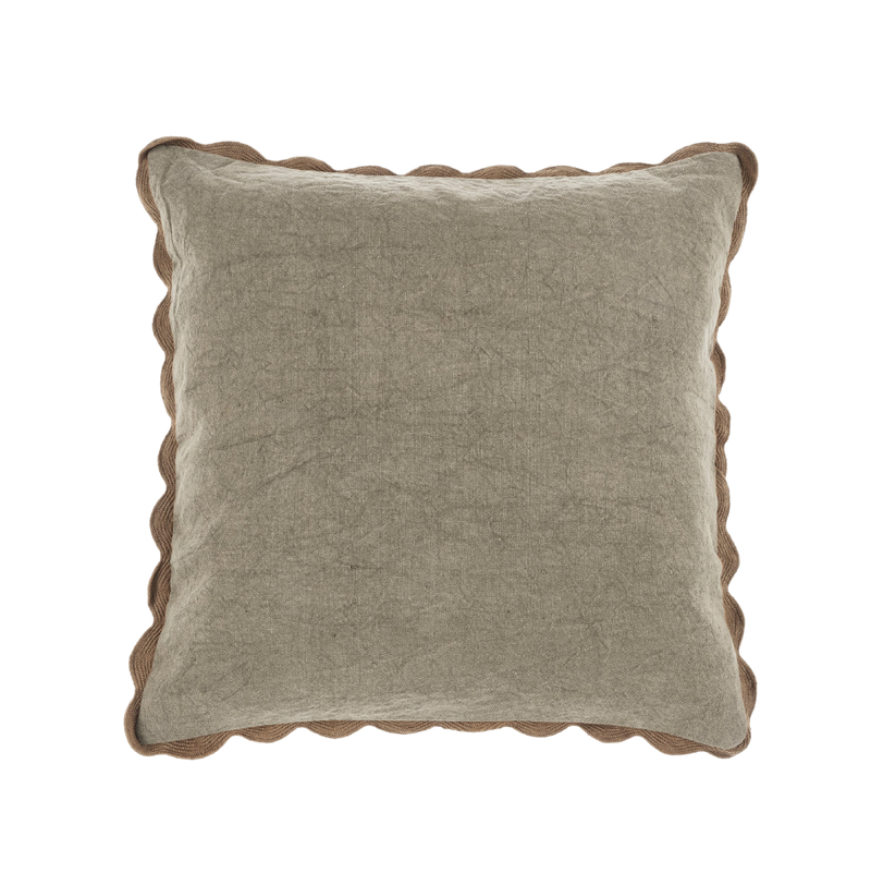 Harriet Scalloped Pillow