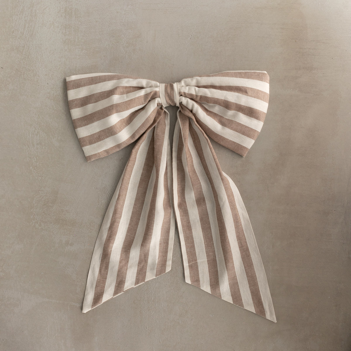 Oversized Cotswold Bow - Linen Stripe