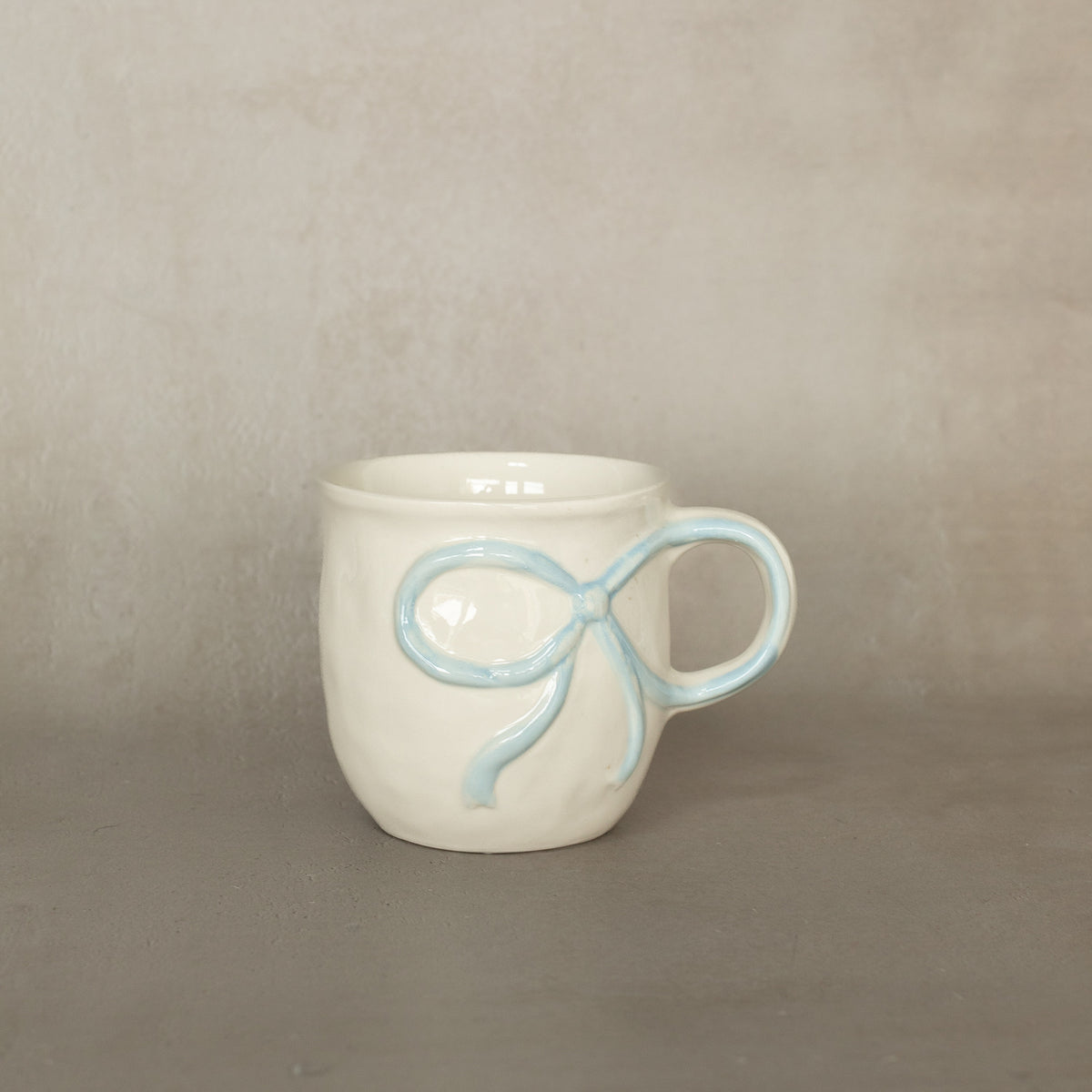 Holiday Ribbon Mugs