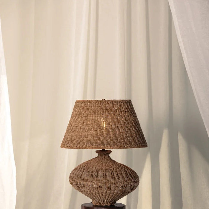 Nette Table Lamp