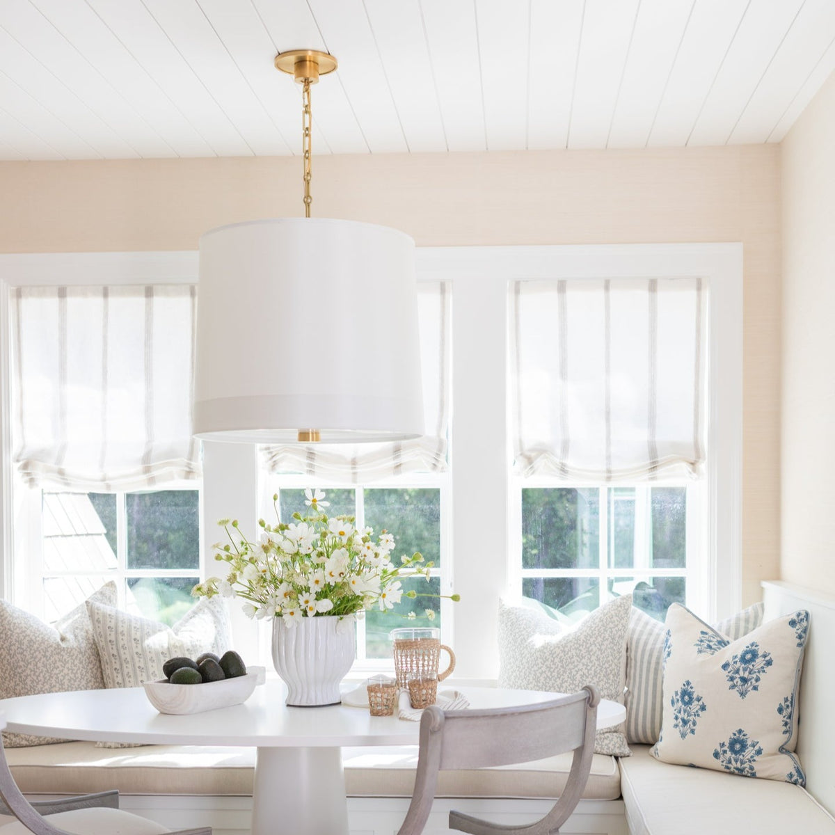 Simple Banded Hanging Shade